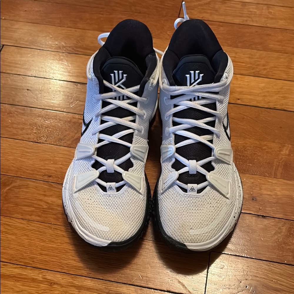 Nike Kyrie 7 TB White/Black Basketball Sneakers